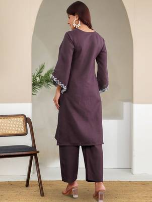 Women Embroidered Kurta with Trouser 4