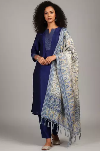 Women Ethnic Motifs Regular Thread Work Kurta with Trousers & With Dupatta