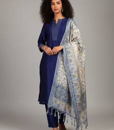 Women Ethnic Motifs Regular Thread Work Kurta with Trousers & With Dupatta