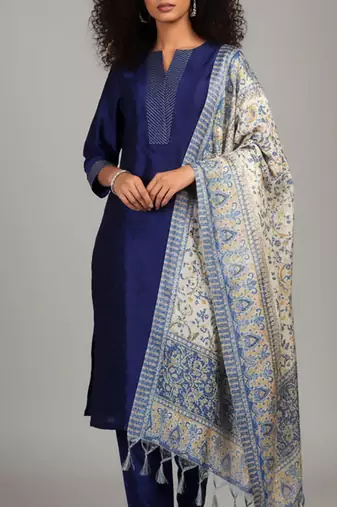 Women Ethnic Motifs Regular Thread Work Kurta with Trousers & With Dupatta