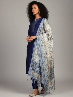 Women Ethnic Motifs Regular Thread Work Kurta with Trousers & With Dupatta 4