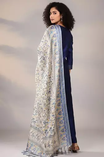 Women Ethnic Motifs Regular Thread Work Kurta with Trousers & With Dupatta