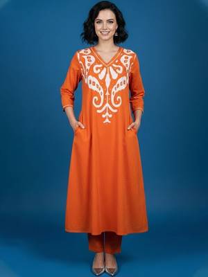 Women Embroidered Regular Kurta with Trousers 2