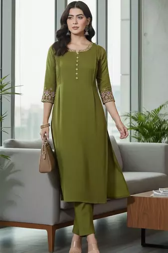 Women Ethnic Motifs Embroidered Regular Thread Work Kurta with Trousers