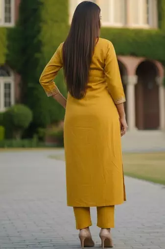 Women Ethnic Motifs Embroidered Regular Thread Work Kurta with Trousers
