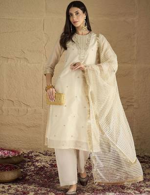 Women Ethnic Motifs Printed Kurta with Trousers & Dupatta 1