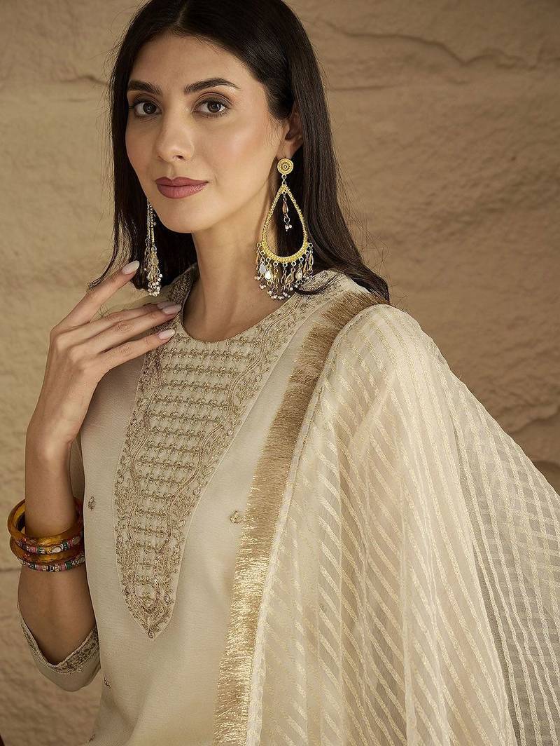 Women Ethnic Motifs Printed Kurta with Trousers & Dupatta