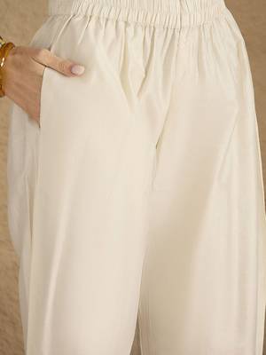 Women Ethnic Motifs Printed Kurta with Trousers & Dupatta 3