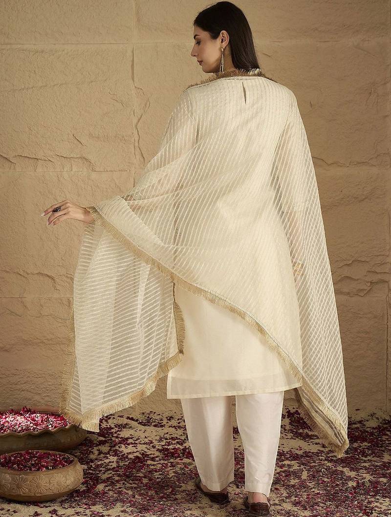Women Ethnic Motifs Printed Kurta with Trousers & Dupatta
