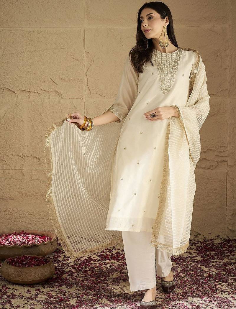 Women Ethnic Motifs Printed Kurta with Trousers & Dupatta