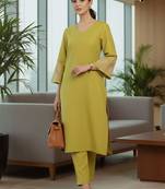 Women Ethnic Motifs Embroidered Regular Thread Work Kurta with Trousers