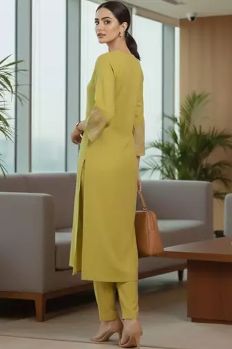 Women Ethnic Motifs Embroidered Regular Thread Work Kurta with Trousers