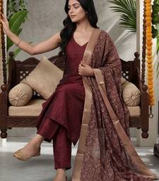 Women Ethnic Motifs Regular Kurta with Trousers & With Dupatta