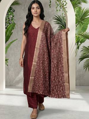 Women Ethnic Motifs Regular Kurta with Trousers & With Dupatta 1