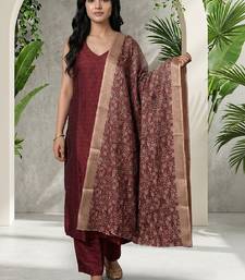 Women Ethnic Motifs Regular Kurta with Trousers & With Dupatta