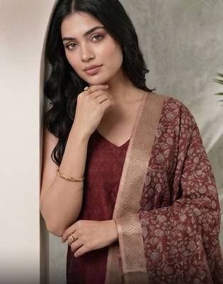 Women Ethnic Motifs Regular Kurta with Trousers & With Dupatta 4