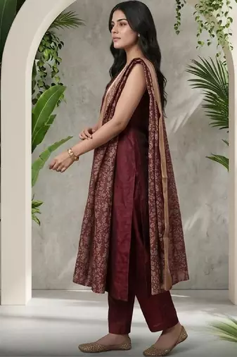 Women Ethnic Motifs Regular Kurta with Trousers & With Dupatta