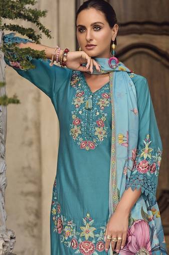 Floral Embroidered Thread Work Pure Cotton Straight Kurta With Trousers & Dupatta