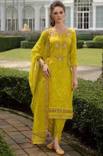 Floral Embroidered Thread Work Straight Kurta With Trousers And Dupatta