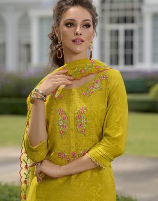 Floral Embroidered Thread Work Straight Kurta With Trousers And Dupatta 2