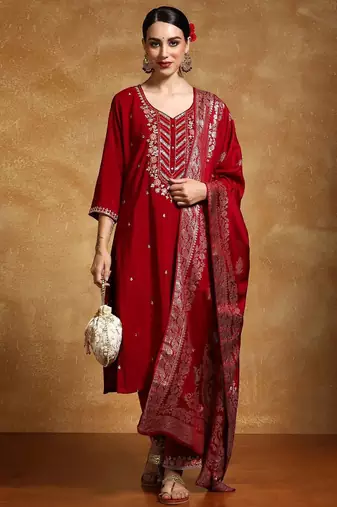 Women Floral Embroidered Regular Kurta with Trousers & With Dupatta