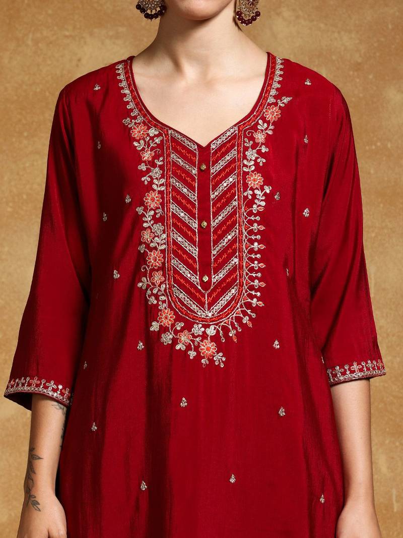 Women Floral Embroidered Regular Kurta with Trousers & With Dupatta