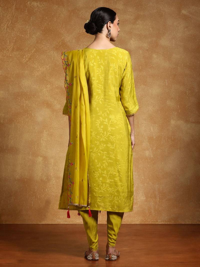 Women Floral Embroidered Regular Kurta with Trousers & With Dupatta