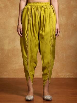 Women Floral Embroidered Regular Kurta with Trousers & With Dupatta 6