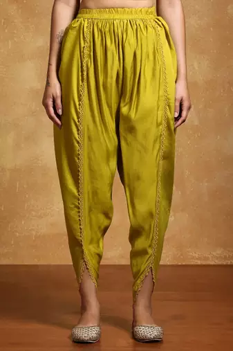 Women Floral Embroidered Regular Kurta with Trousers & With Dupatta