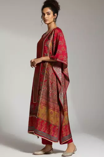 Women Ethnic Motifs Printed Regular Kurta with Trousers