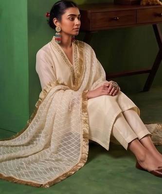 Women Ethnic Motifs Embroidered Regular Thread Work Kurta with Trousers & With Dupatta 4