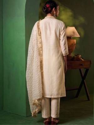 Women Ethnic Motifs Embroidered Regular Thread Work Kurta with Trousers & With Dupatta 5