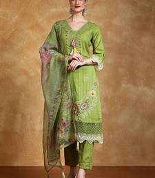 Women Floral Embroidered Thread Work  Cotton Kurta with Trousers & Dupatta