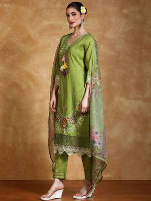 Women Floral Embroidered Thread Work  Cotton Kurta with Trousers & Dupatta 4