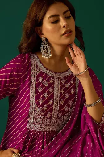 Leheriya Printed Zari Kurta With Trouser & Dupatta