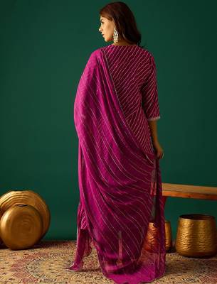 Leheriya Printed Zari Kurta With Trouser & Dupatta 5