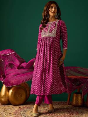 Leheriya Printed Zari Kurta With Trouser & Dupatta 6