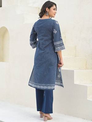 Women Printed Regular  Cotton Kurta And Trousers With Dupatta 5