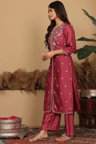 Women Floral Embroidered Regular Pure Silk Kurta with Trousers & Fringed Dupatta