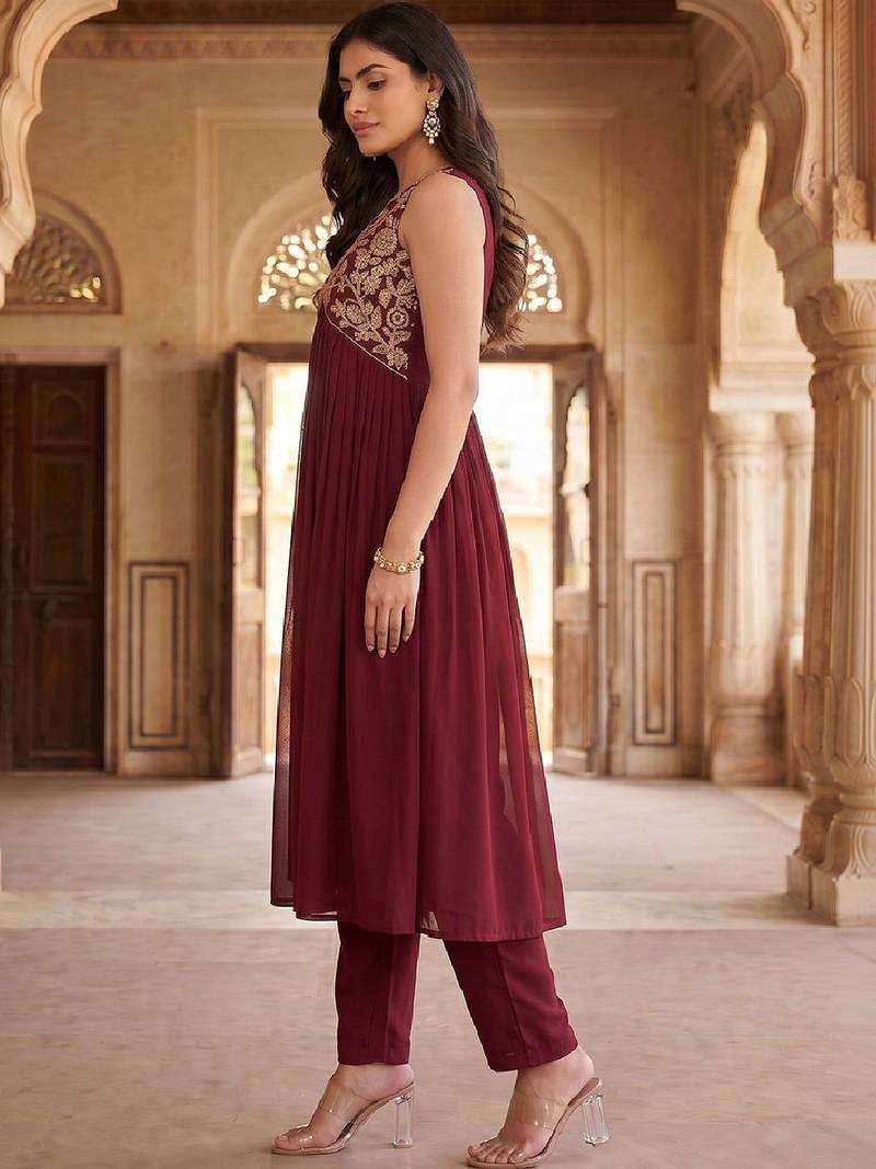 Women Ethnic Motifs Embroidered Empire Thread Work Kurta with Trousers