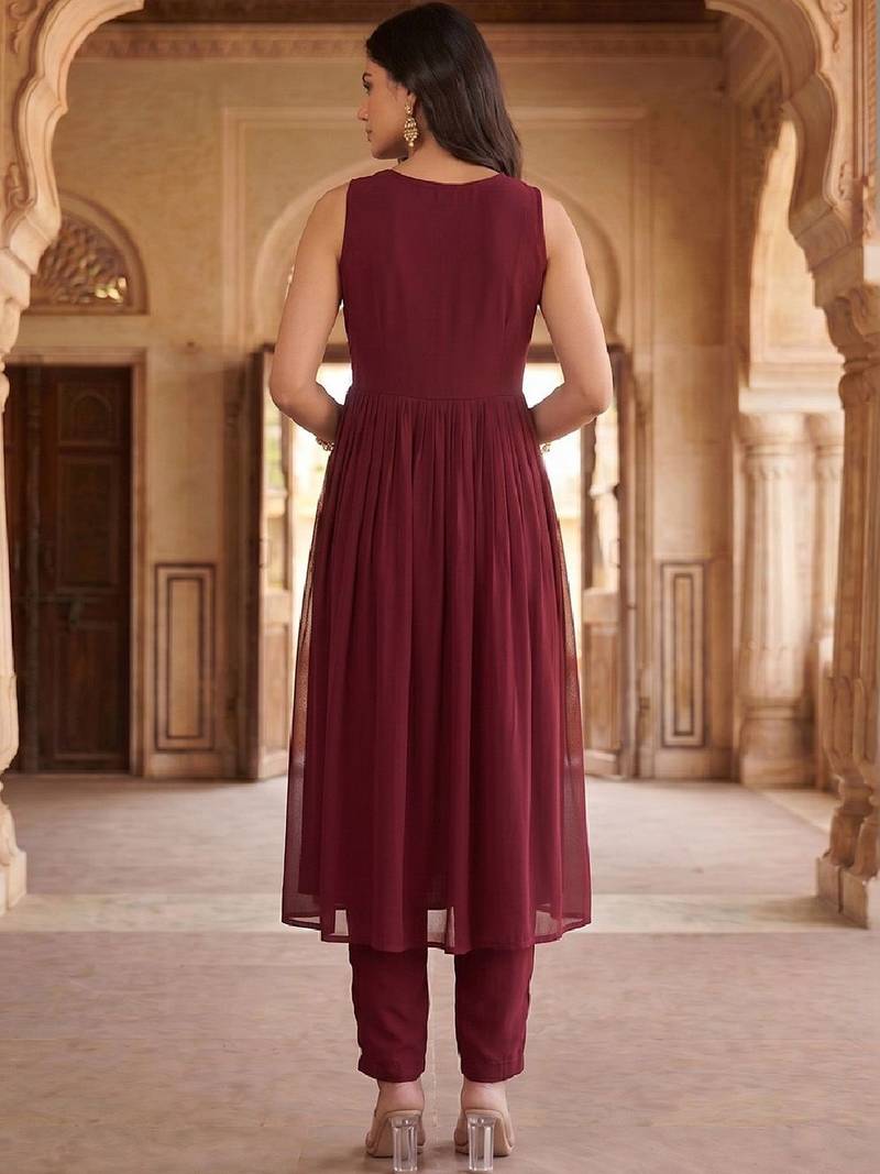 Women Ethnic Motifs Embroidered Empire Thread Work Kurta with Trousers