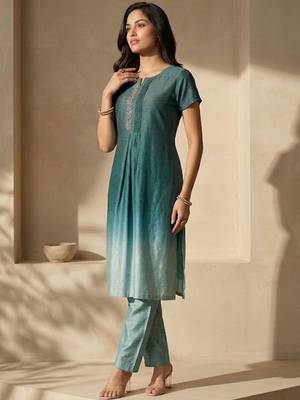 Women Ombre Dyed Pleated Thread Work Kurta with Trousers 3