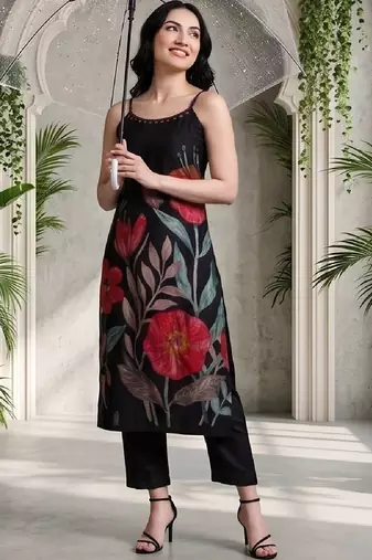 Women Floral Printed Regular Kurta with Trousers & With Dupatta
