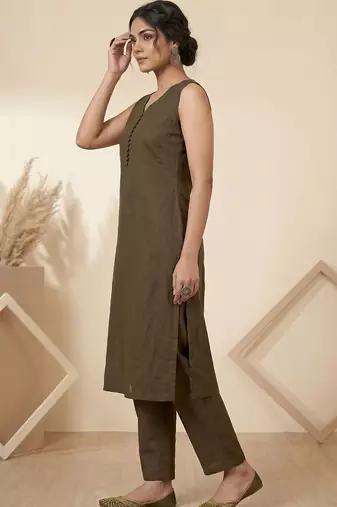 Women Floral Regular Kurta with Trousers & With Dupatta
