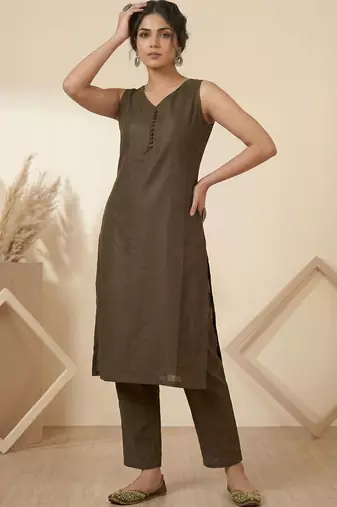 Women Floral Regular Kurta with Trousers & With Dupatta