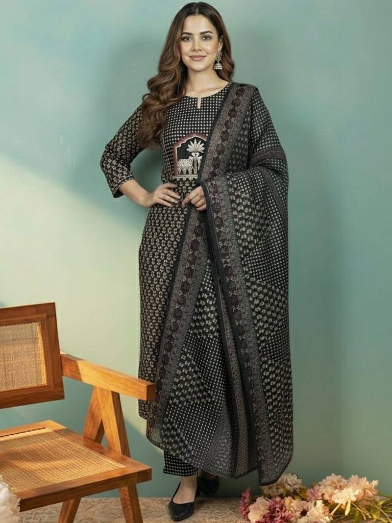 Women Ethnic Motifs Printed Regular Kurta with Trousers & With Dupatta