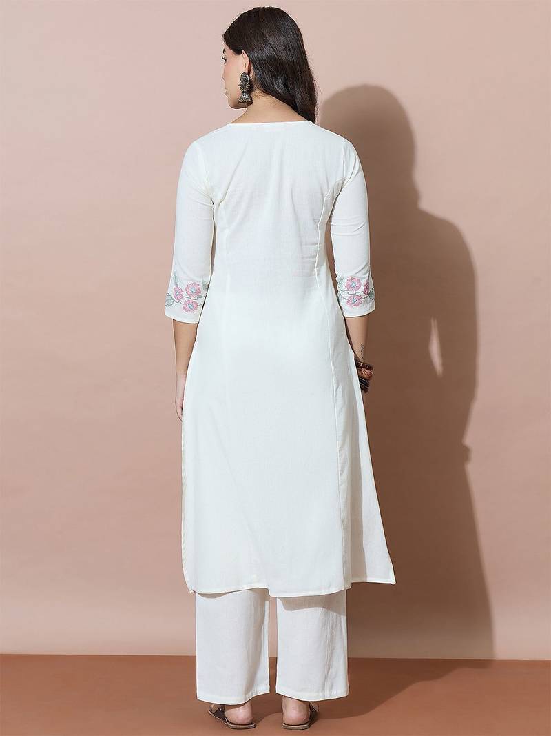 Women Floral Embroidered Regular Thread Work Kurta with Trousers