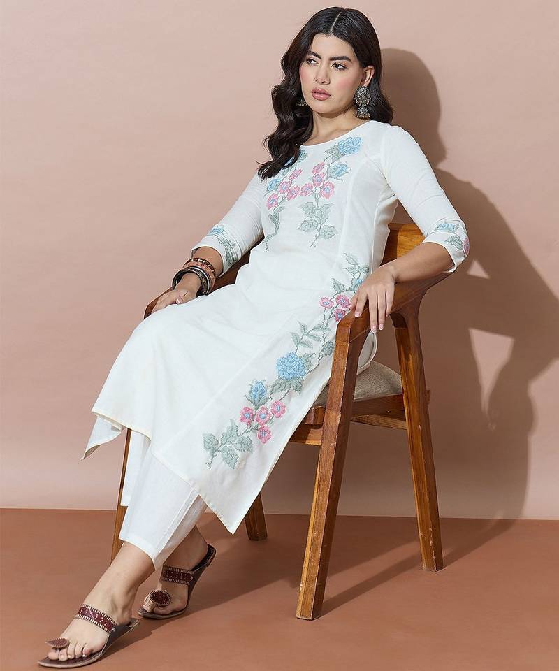 Women Floral Embroidered Regular Thread Work Kurta with Trousers