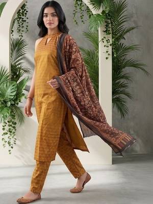 Women Ethnic Motifs Printed Regular Kurta with Trousers & With Dupatta 2