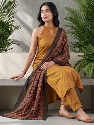 Women Ethnic Motifs Printed Regular Kurta with Trousers & With Dupatta 3